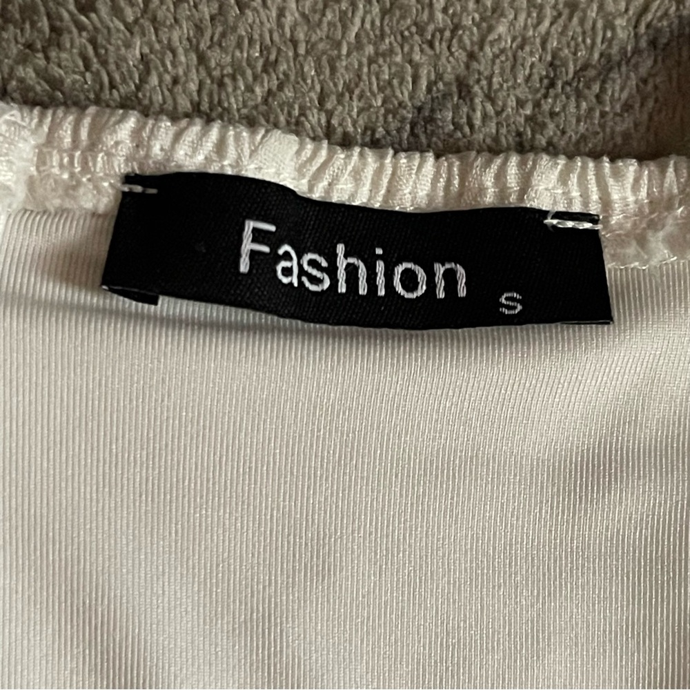 Elegant White and Black Midi Dress - Picture 5 of 5